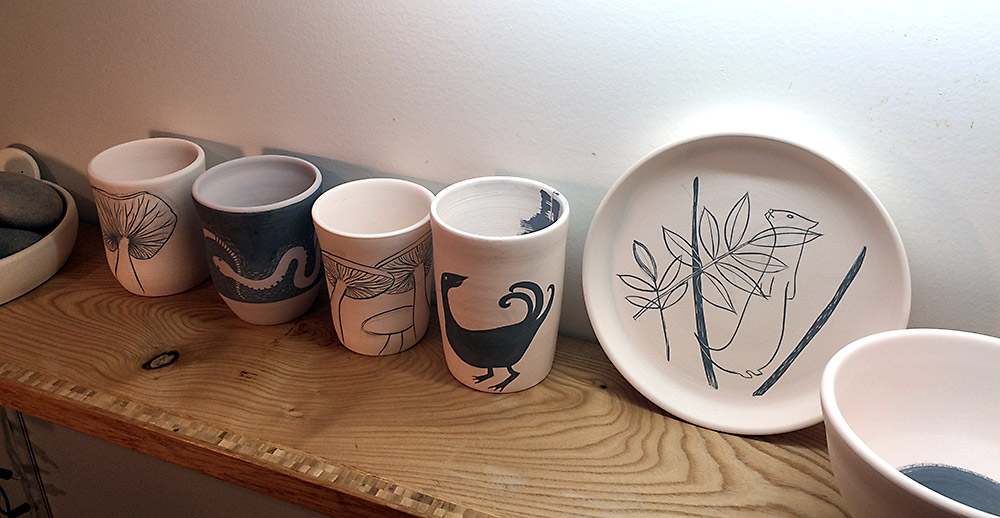 Decorated plates and tumblers