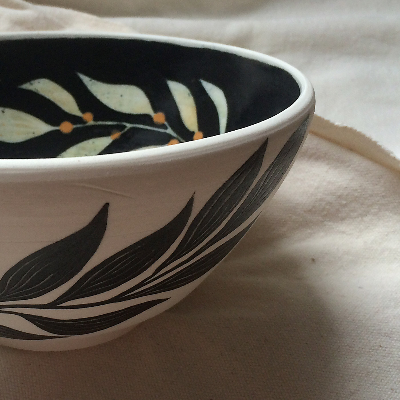 Whale and algae bowl - Image 2