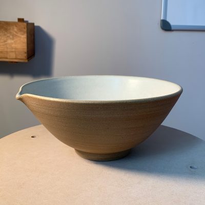 Terracotta bowl - pourer
