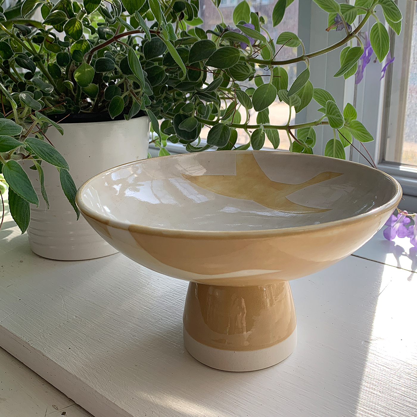 Plat de service avec oiseaux