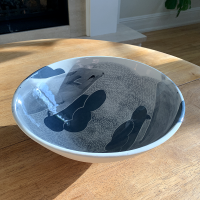 Bowl with flying pigs