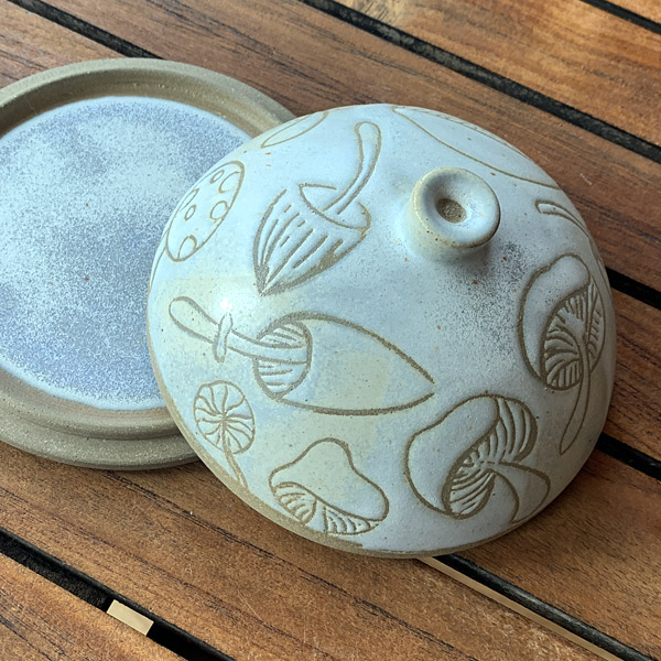 Butter dishes, La Datcha