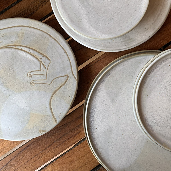 Plates and serving dishes, La Datcha